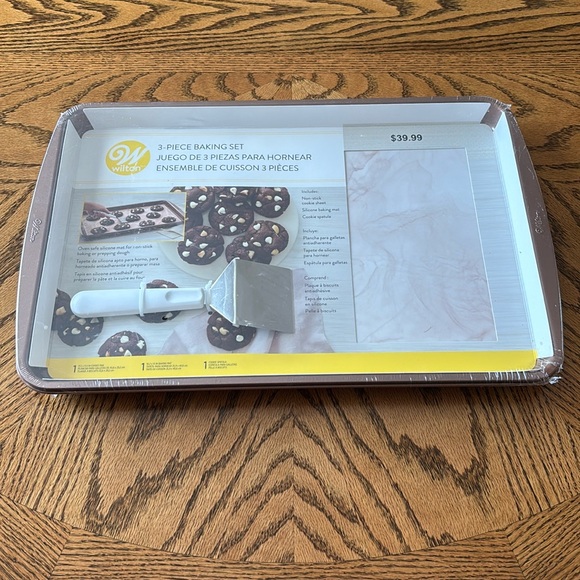 Wilton Other - Wilton 3-Piece Baking Set = cookie sheet, baking mat and spatula